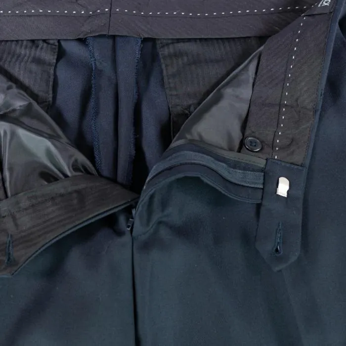 Dettaglio fotografico 3 del pantalone blu scuro, Modello 05